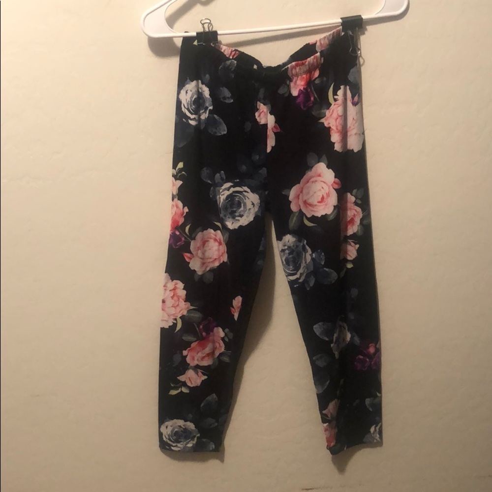 Floral Capri Leggings